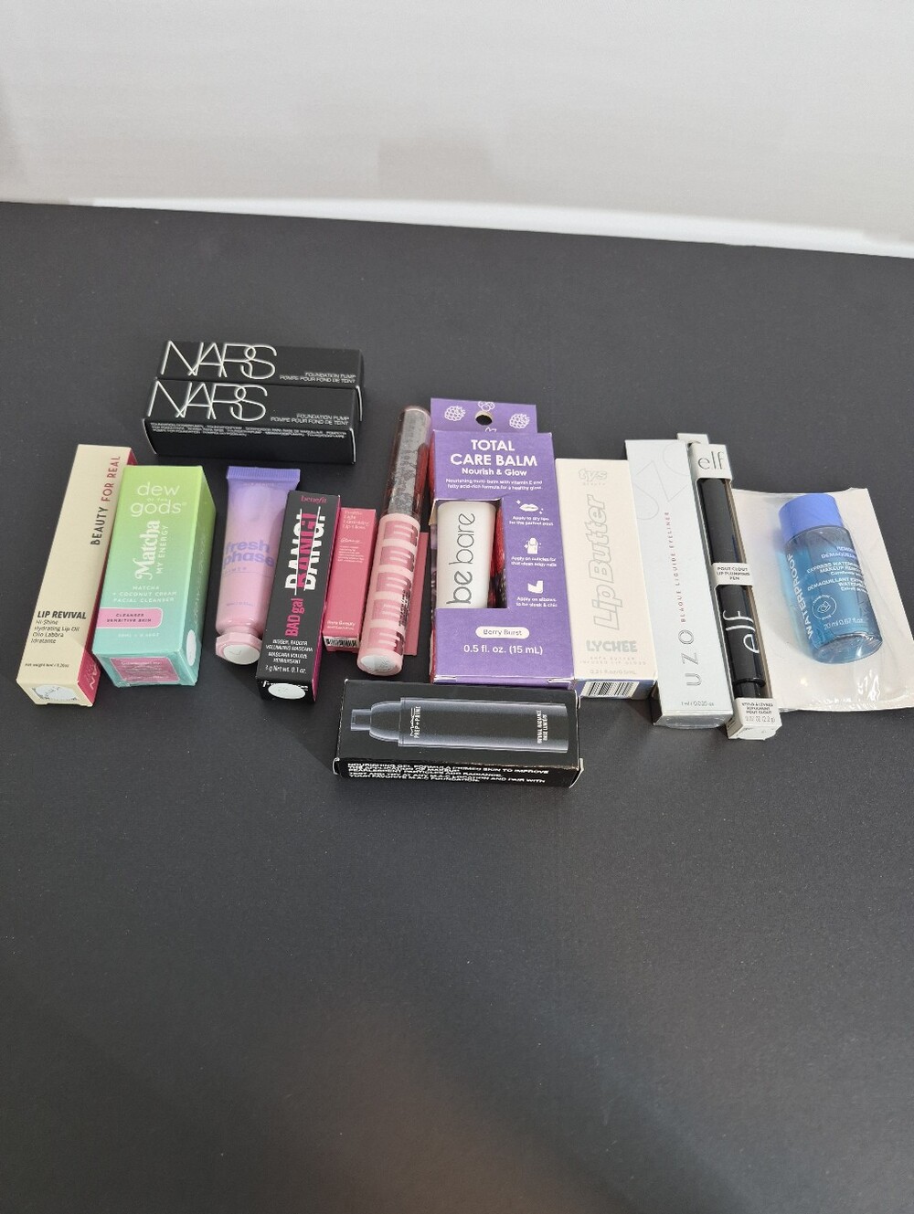 14-Piece Mixed Travel Size Makeup Bundle, New